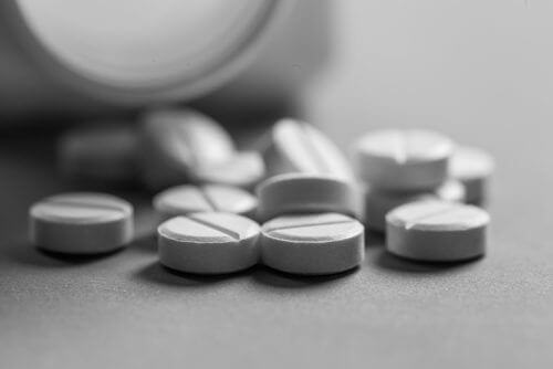 8 kirkastavaa niksiä valkopyykille: aspiriini