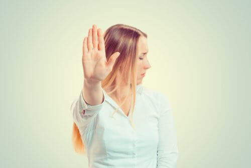 myrkyllisiä sanoja: kieltäytyminen