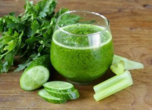 5 puhdistavaa smoothieta kurkusta