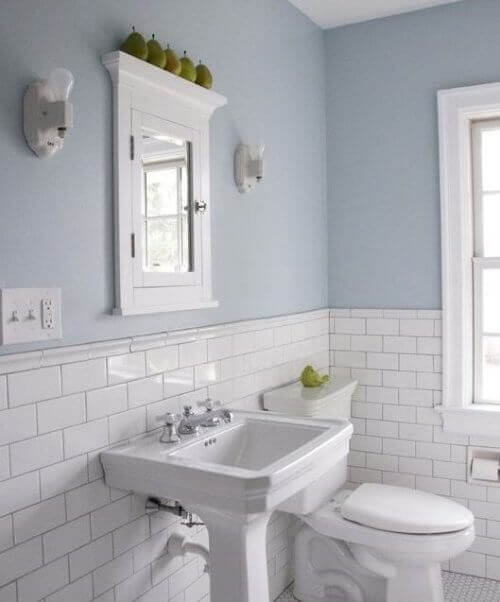 Voit käyttää luovuutta kylpyhuoneen sisustamiseksi.