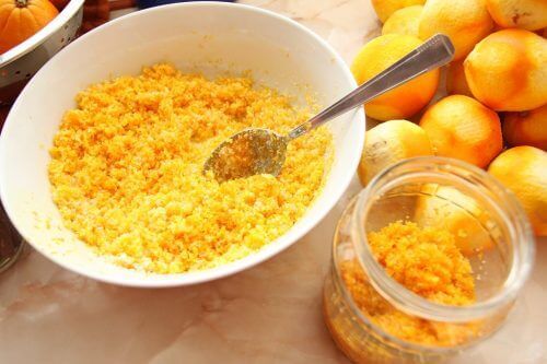 appelsiininkuori raastettuna