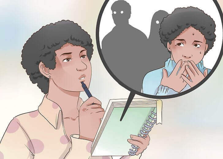 nainen pelkää mitä muut ajattelevat hänestä