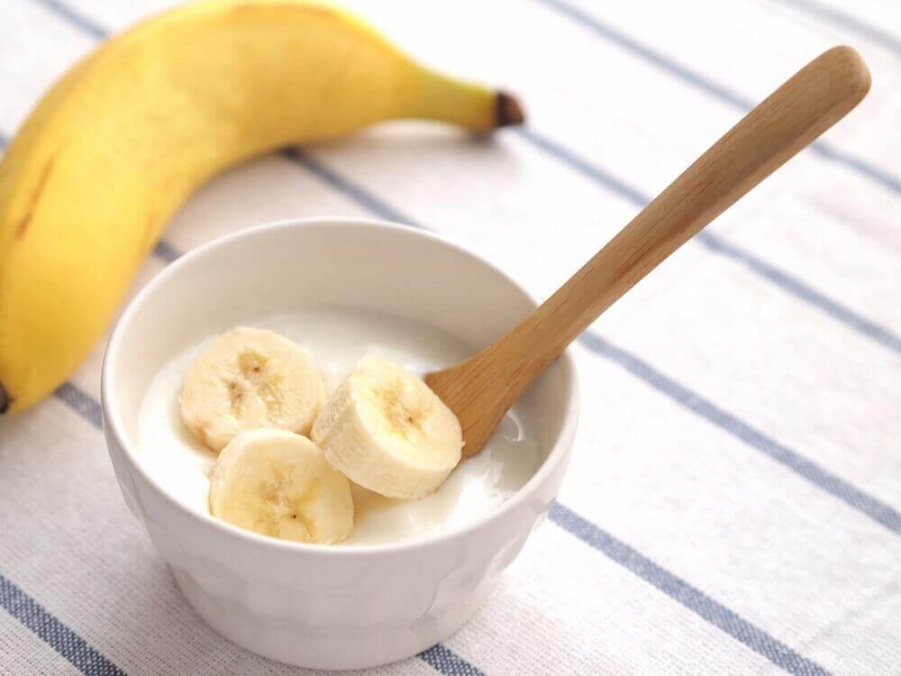 päänahan psoriasista voidaan hoitaa jogurtilla ja banaanilla