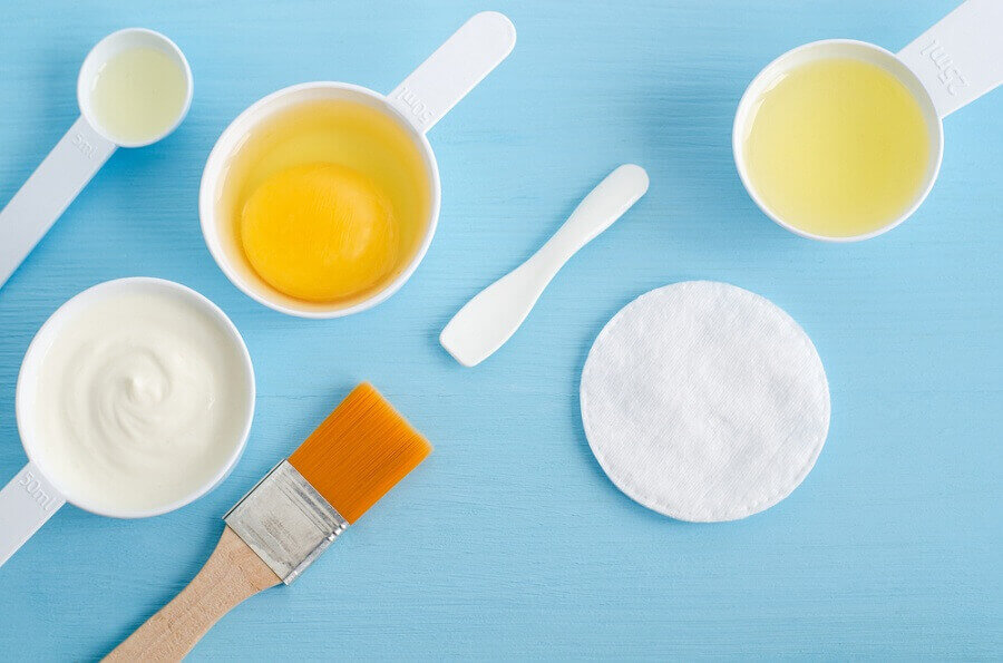 kauneudenhoitotuotteita ikääntyville naisille