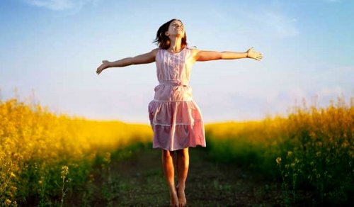 Serotoniinia kutsutaan onnellisuushormoniksi.