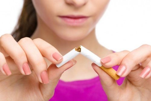 Astmasta kärsivän on syytä lopettaa tupakanpoltto.