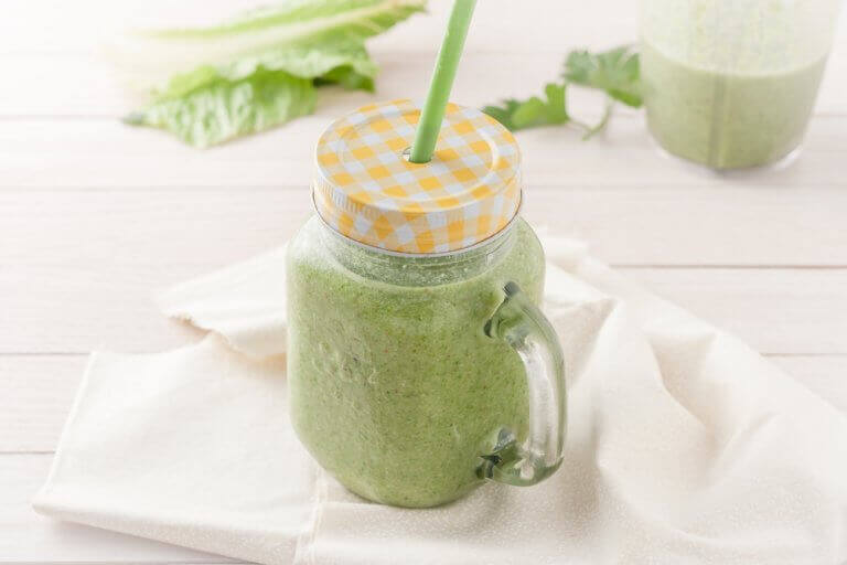 vaaleanvihreä smoothie