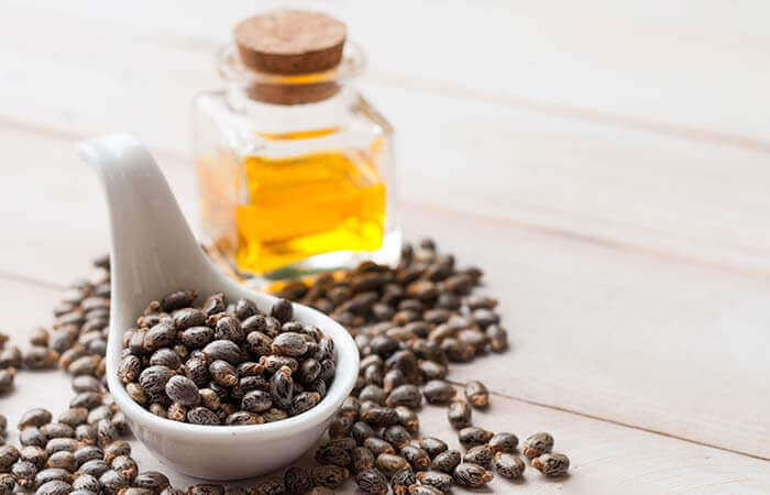 Risiiniöljy auttaa kiinteyttämään ihoa.