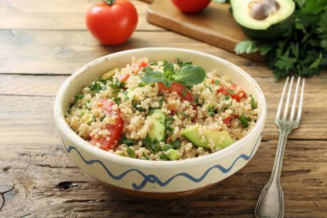 helpot illallisvinkit: kvinoa