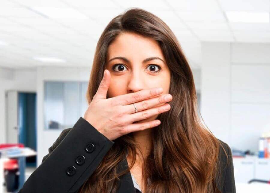 pahanhajuinen hengitys - kurkussa proppuja?