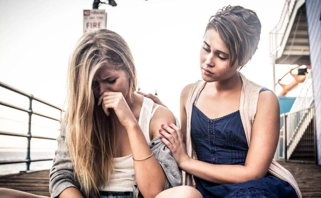 uhrimentaliteetti sisältää esittämistä