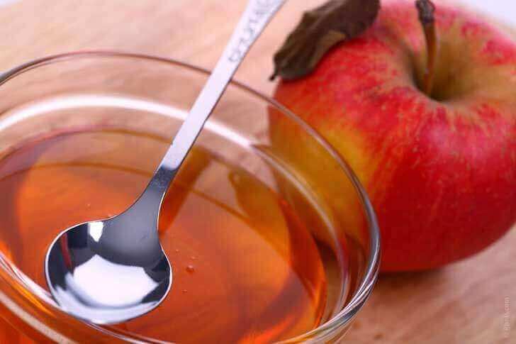Ruokasooda ja omenaviinietikka yhdessä auttavat parantamaan ruuansulatusta.