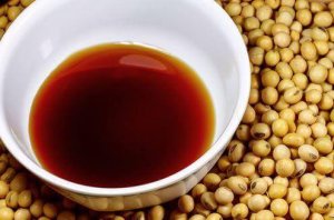 kiinalainen riisi ja soijakastike