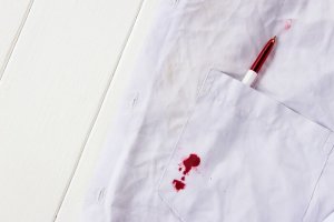 Näin saat mustekynätahrat pois lastesi vaatteista