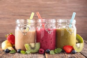 7 ravinteikasta ja herkullista smoothieta