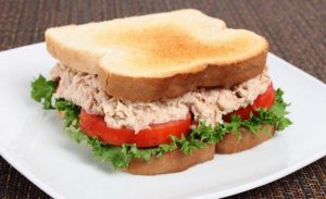 Herkullinen tonnikalavoileipä
