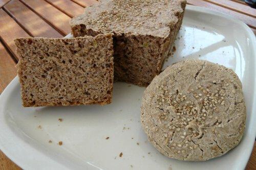 tummempaa leipää