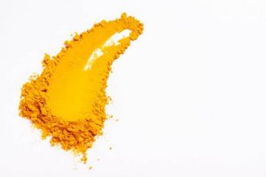 5 vaikuttavaa tulehduksen vastaista hoitokeinoa kurkumasta