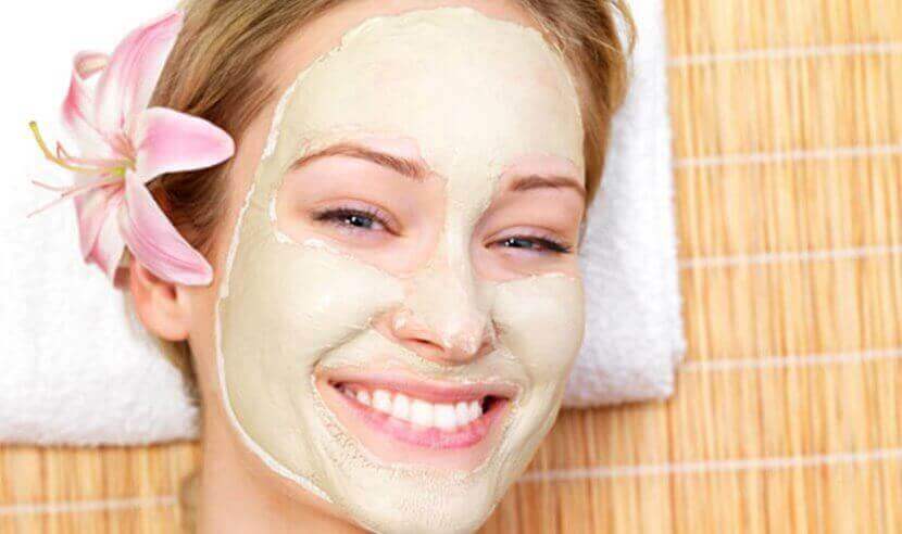 kananmunanaamiot rasvaiselle iholle