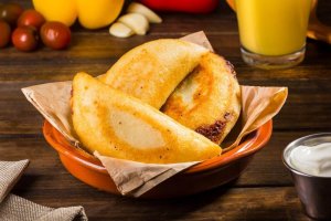 Helppo alkupalaresepti: miniempanadat