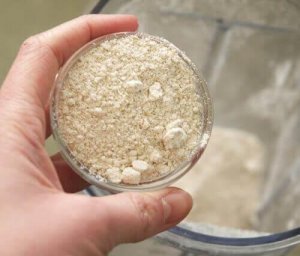 Kaura ja oluthiiva: naamio iholle ja hiuksille