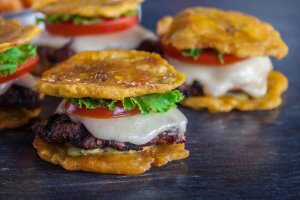 Suussa sulavat venezuelalaiset paistetut keittobanaanit