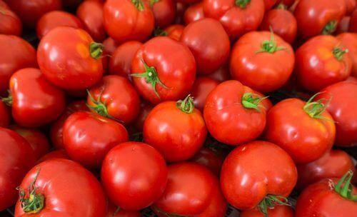 tomaatti