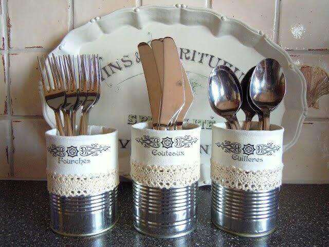 kolmen ryhmä sisustuksessa