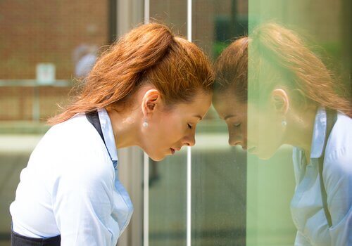 naisen musertava syyllisyyden tunne