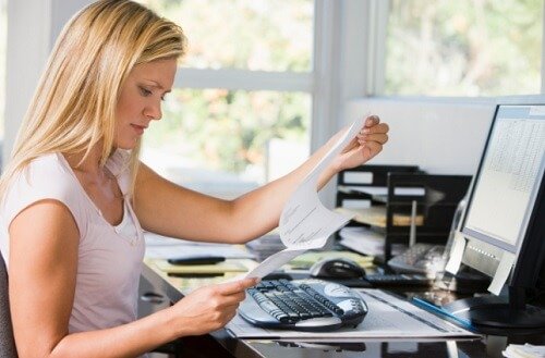 syyt vatsan turvotukseen: työstressi