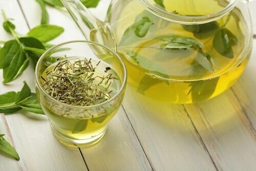 ehkäise kaihia nauttimalla vihreää teetä