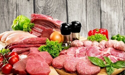 epäterveelliset ruoat: jalostettu liha