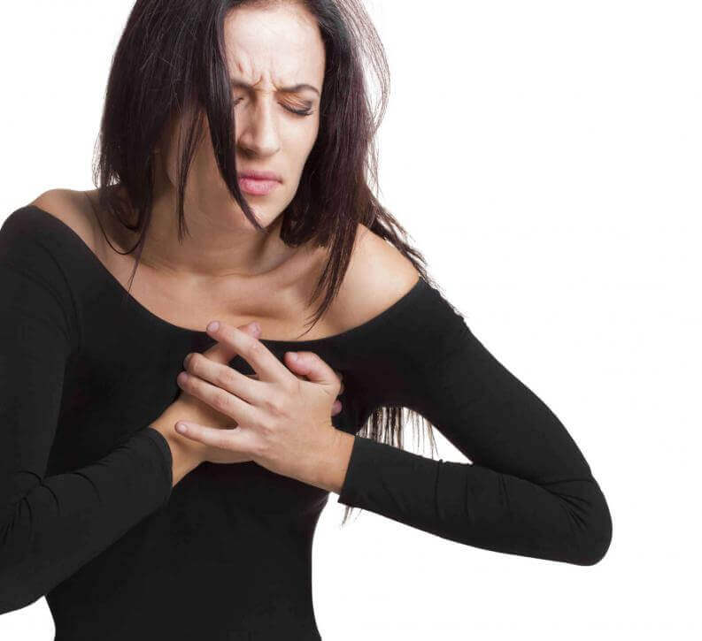naisella sydämenpysähdyksen oireita