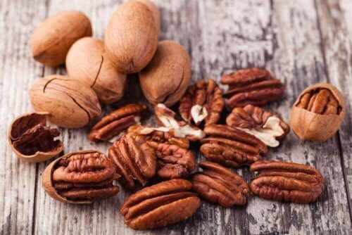 pähkinät auttavat ehkäisemään osteoporoosia