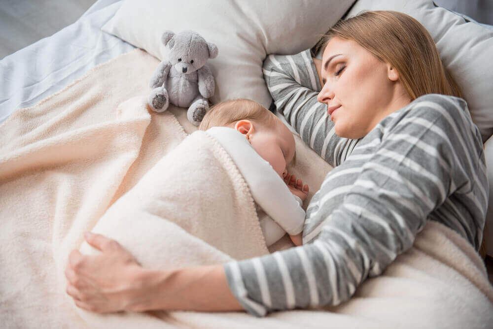 Kuinka opettaa vauva nukkumaan läpi yön - Askel Terveyteen