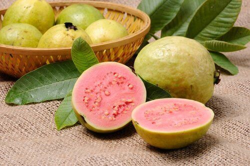 guava puolikkaina
