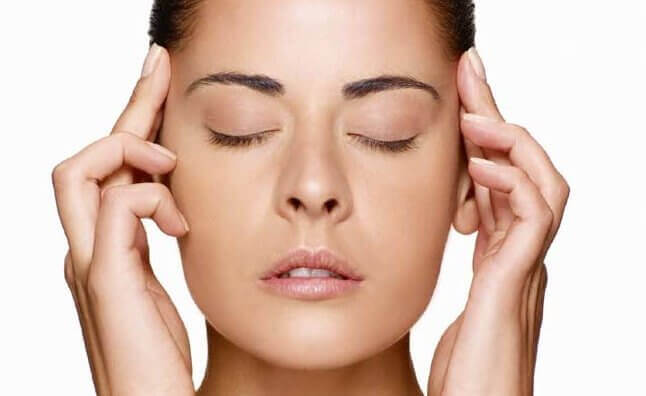 Silmien sulkeminen ja silmämunien liikuttelu on hyväksi silmille