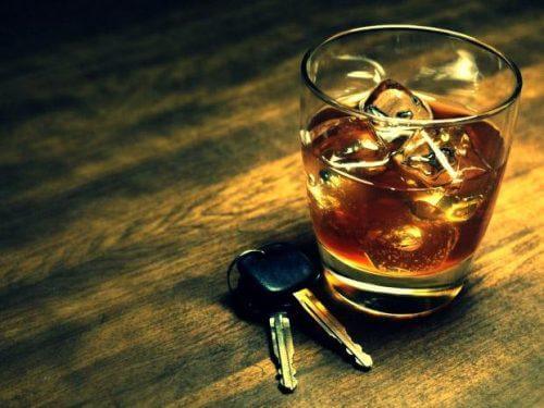 alkoholin aiheuttamat auto-onnettomuudet