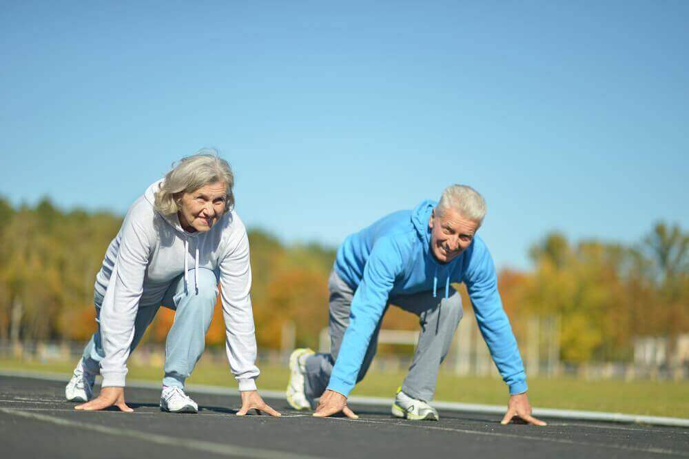 Oletko yli 50-vuotias? Näillä viidellä vinkillä teet liikunnasta helppoa!