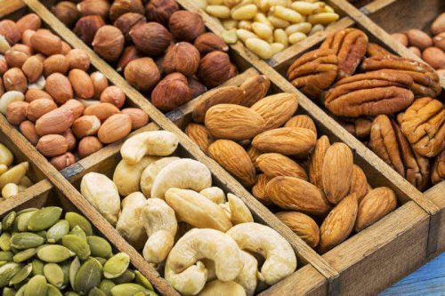 Pähkinöistä ja siemenestä voi valmistaa monipuolisia ja terveellisiä aterioita