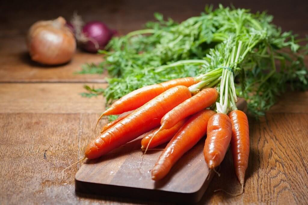 Porkkanoista valmistuu maukas ja helppo salaatti