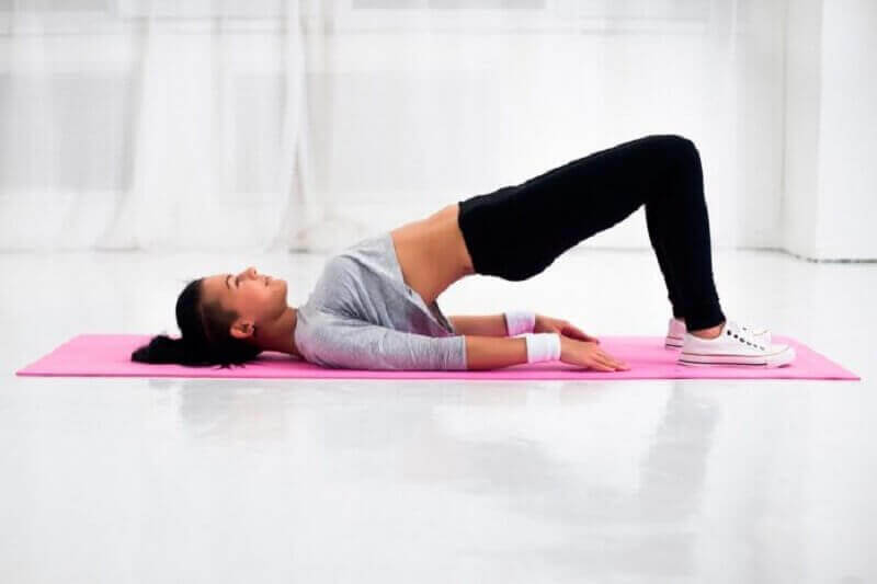 Takapuolen selluliitti häipyy sillalla