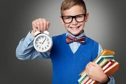 Kuinka opettaa lapselle ajanhallintataitoja