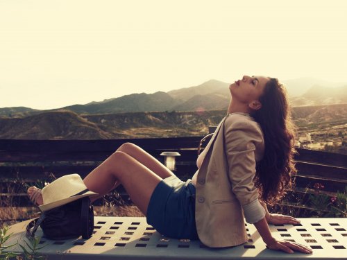 Parhaat keinot suojata hiuksia auringossa