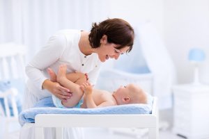 Miksi poikavauvan esinahan tulisi antaa kehittyä luonnollisesti?