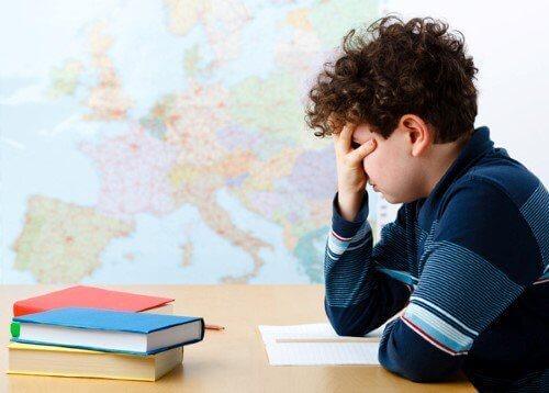 lapsi taisi saada huonot arvosanat