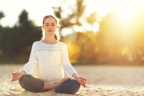 Meditointi ja jooga auttavat negatiivisten tunteiden käsittelyssä