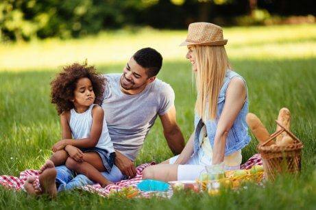 perhe piknikillä
