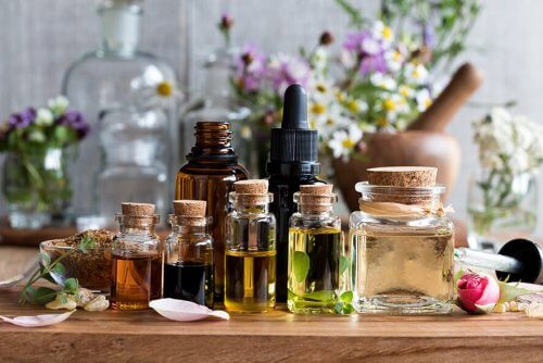 aromaattiset öljyt ja aromaterapia