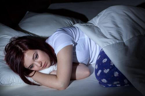 nukahda nopeammin äläkä pyöri sängyssä